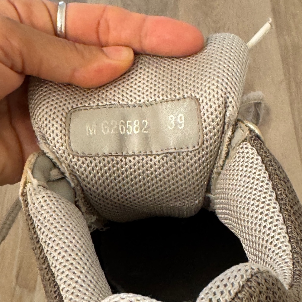 CHANEL Gray and White Sneakers 7.5us woman - Picture 13 of 16